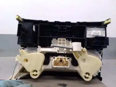 Peça sobressalente para automóvel em segunda mão comando de sofagem (chauffage / ar condicionado) por toyota corolla (_e12_) 1.4 d (nde120_) referências oem iam 5542002240b0  5542002240b0