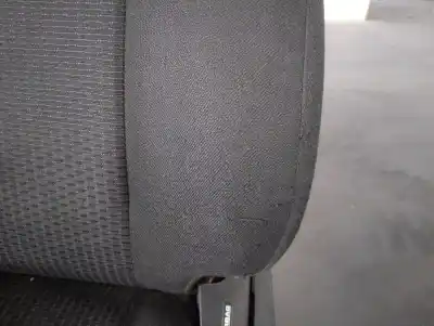 Peça sobressalente para automóvel em segunda mão assento dianteiro esquerdo por toyota corolla (_e12_) 1.4 d (nde120_) referências oem iam 7107102b80b0  7107102b80b0