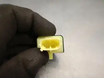 Peça sobressalente para automóvel em segunda mão sensor por lexus is 2.5 16v cat (híbrido) referências oem iam 8983112040  