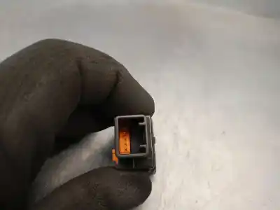 Peça sobressalente para automóvel em segunda mão trocar por lexus is 2.5 16v cat (híbrido) referências oem iam 8487153010  8487153010