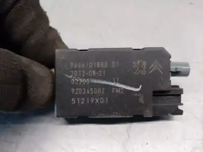 Автозапчастина б/у антена для peugeot 508 sw i (8e_) 2.0 hdi посилання на oem iam 9666101880  