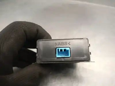 Second-hand car spare part electronic module for volvo s40 i (644) 1.8 oem iam references 30857627 1513008381 denso 