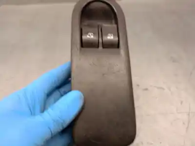 Автозапчастина б/у передні вікний вмикач для renault megane ii (bm0/1_, cm0/1_) 1.5 dci (bm0f, bm0t, bm2b, cm0f, cm0t) посилання на oem iam 156018090  