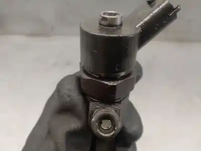 Pezzo di ricambio per auto di seconda mano iniettore per renault megane ii sedán (lm0/1_) 1.9 dci (lm0g, lm1g, lm2c) riferimenti oem iam 8200100272 0445110110b bosch 166009330r