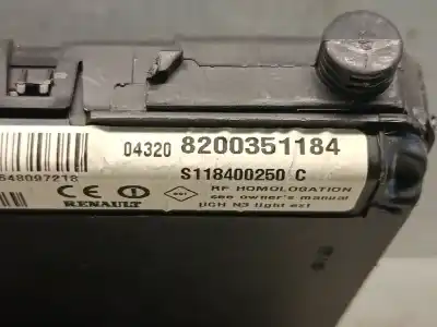 Peça sobressalente para automóvel em segunda mão caixa de fusíveis e relés por renault grand scénic ii (jm0/1_) 1.9 dci (jm0g, jm12, jm1g, jm2c) referências oem iam 8200351184 s118400250c siemens 