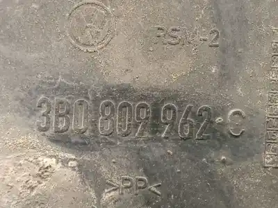 Автозапчастина б/у передня права колесна арка для volkswagen passat b5 (3b2) 1.8 посилання на oem iam 3b0809962c  3b0809962c