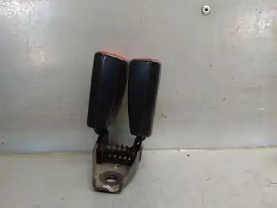 Pezzo di ricambio per auto di seconda mano gancio cintura posteriore destro per volkswagen golf vi descapotable (517) 1.6 tdi riferimenti oem iam 8j8857739h