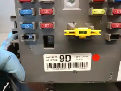 Second-hand car spare part fuse box unit for chevrolet aveo 1.2 cat oem iam references 95977258  