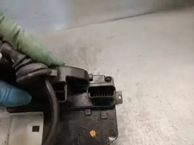 Автозапчастина б/у замок заднього правого дверя для kia cee'd fastback (ed) 1.6 crdi 90 посилання на oem iam 814201h000  