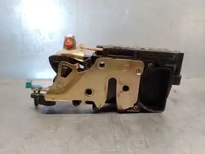 Second-hand car spare part rear left door lock for ssangyong rexton 2.7 turbodiesel cat oem iam references 7131008000  