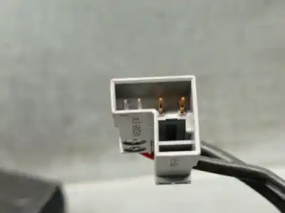 Автозапчастина б/у правий натяжач подушки безпеки для bmw x1 (e84) xdrive 20 d посилання на oem iam 7213564  