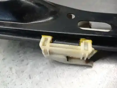 Автозапчастина б/у регулятор переднього правого скла для bmw x1 (e84) xdrive 20 d посилання на oem iam 51332990386  