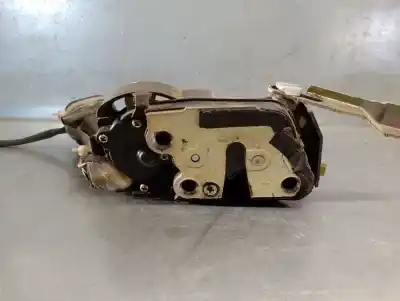 Pièce détachée automobile d'occasion serrure de porte avant gauche pour toyota land cruiser 90 (_j9_) 3.0 td (kzj90, kzj95) références oem iam 6904060061  