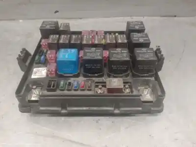 Pezzo di ricambio per auto di seconda mano scatola relè/fusibili per ssangyong rexton 2.7 turbodiesel cat riferimenti oem iam 8231008630  8231008630
