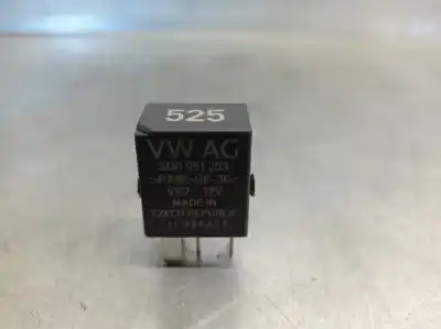 Peça sobressalente para automóvel em segunda mão Relé Para Automóvel por SEAT IBIZA (KJ1) 1.0 TSI Referências OEM IAM 3Q0951253  