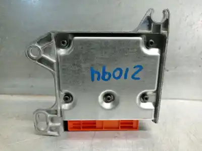 Pièce détachée automobile d'occasion boitier de commande d'airbag pour renault scénic i monospace (ja0/1_, fa0_) 1.9 dci (ja05, ja1f) références oem iam 8200402397 600639500 autoliv 