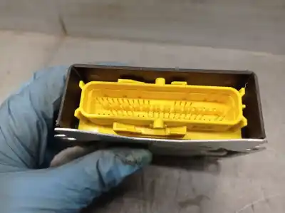 Автозапчастина б/у роздавальна коробка для bmw x1 (e84) xdrive 20 d посилання на oem iam 7619176 0185596 27107643748