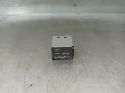 Pezzo di ricambio per auto di seconda mano relè per toyota auris ranchera familiar (_e18_) 1.8 hybrid (zwe186_) riferimenti oem iam 9008087021 vfm11f41z16 - 1750323a 