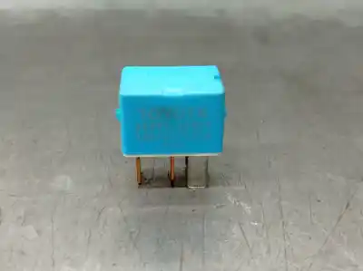 Second-hand car spare part relay for toyota auris ranchera familiar (_e18_) 1.8 hybrid (zwe186_) oem iam references 9098702027