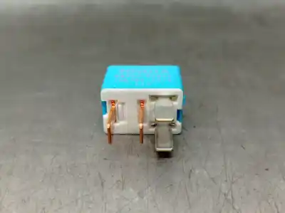 Pezzo di ricambio per auto di seconda mano relè per toyota auris ranchera familiar (_e18_) 1.8 hybrid (zwe186_) riferimenti oem iam 9098702027 1567002870 denso 