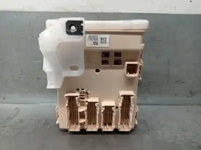 Second-hand car spare part fuse box unit for toyota auris ranchera familiar (_e18_) 1.8 hybrid (zwe186_) oem iam references 8922102480