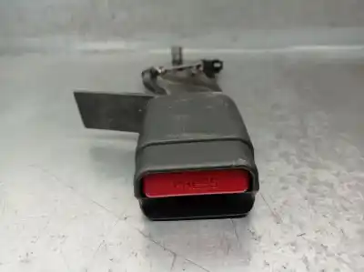 Second-hand car spare part seat belt buckle for toyota auris ranchera familiar (_e18_) 1.8 hybrid (zwe186_) oem iam references 308826210