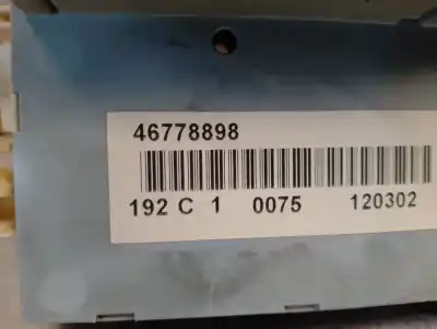 Peça sobressalente para automóvel em segunda mão caixa de fusíveis e relés por fiat stilo (192_) 1.9 jtd (192_xe1a) referências oem iam 46778898  