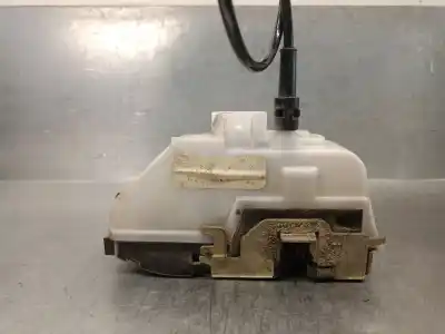 Second-hand car spare part left front door lock for renault megane ii (bm0/1_, cm0/1_) 1.5 dci (bm1e, cm1e) oem iam references 8200027776  8200027776