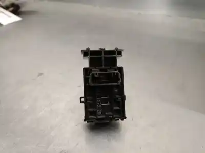 Автозапчастина б/у передній правий віконний вимикач для toyota corolla fastback (_e21_) 1.8 hybrid (zwe211) посилання на oem iam 8481002250  8481002250