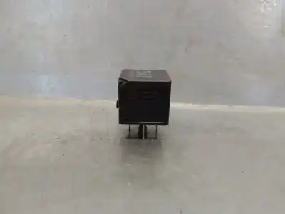 Second-hand car spare part relay for audi q3 (8ub, 8ug) 2.0 tdi quattro oem iam references 4h0951253a