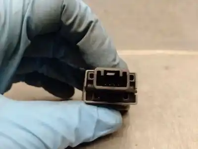 Second-hand car spare part switch for toyota c-hr (_x1_) 1.8 hybrid (zyx10_, zyx11_) oem iam references 15d936  