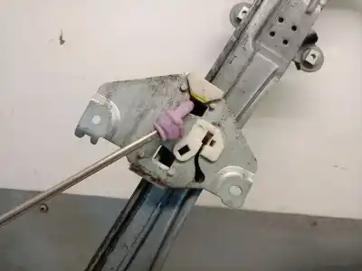 Автозапчастина б/у регулятор вікна передній лівий для renault twingo ii (cn0_) 1.5 dci (cn0e) посилання на oem iam 8200384743  8200384743