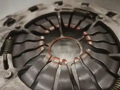 Second-hand car spare part clutch kit for bmw 3 (e46) 318 i oem iam references 21217527667 123039210 luk 21217527667