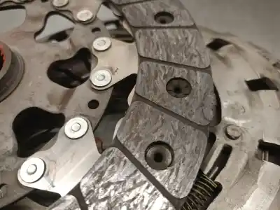 Second-hand car spare part clutch kit for bmw 3 (e46) 318 i oem iam references 21217527667 123039210 luk 21217527667