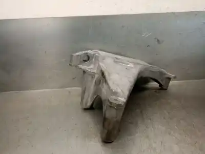 Автозапчастина б/у правильна підтримка двигуна для audi q3 (8ub, 8ug) 2.0 tdi quattro посилання на oem iam 03l199207  03l199207