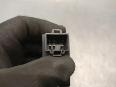 Peça sobressalente para automóvel em segunda mão botão / interruptor elevador vidro traseiro esquerdo por chevrolet evanda 2.0 referências oem iam 5240050  