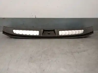 Автозапчасти б/у задние молдинги за bmw x1 (e84) sdrive 18 d ссылки oem iam 51492990628