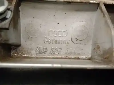 Автозапчасти б/у внешняя ручка ворот за audi a4 b5 avant (8d5) 1.9 tdi ссылки oem iam 8d9827574  8d5827576g