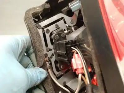 Second-hand car spare part right tailgate light for bmw 3 (e46) 318 i oem iam references 694653601  63216946534