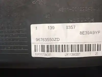 Recambio de automóvil de segunda mano de guarnecido puerta trasera izquierda para peugeot 2008 i (cu_) 1.2 thp 110 / puretech 110 referencias oem iam 96763550zd  