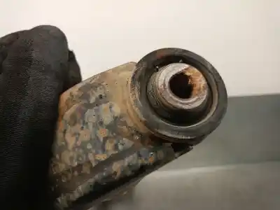 İkinci el araba yedek parçası ön sag alt süspansiyon kolu için nissan np300 navara (d40) 2.5 dci 4wd oem iam referansları 54500eb300  54500eb300