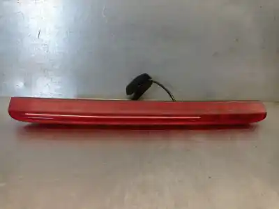 Peça sobressalente para automóvel em segunda mão farolim de travão central por toyota avensis ranchera familiar (_t25_) 2.2 d-4d (adt251_) referências oem iam 8157005090