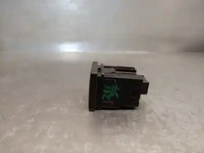Second-hand car spare part switch for toyota rav 4 iv (_a4_) 2.2 d 4wd (ala49) oem iam references 8497042020  8497042020