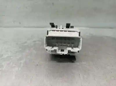 Автозапчастина б/у передні вікний вмикач для renault megane ii (bm0/1_, cm0/1_) 1.9 dci посилання на oem iam 8200315034  8200315034