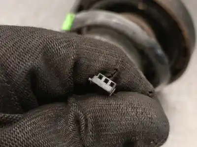 Second-hand car spare part right rear shock absorber for bmw 5 (e39) 535 i oem iam references 331700105273 33521092379 sachs 33521094467