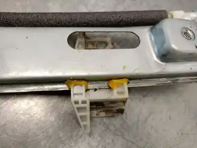 Second-hand car spare part passenger side right window regulator for jeep compass (mk49) 2.2 crd oem iam references 68002896aa  68002896aa