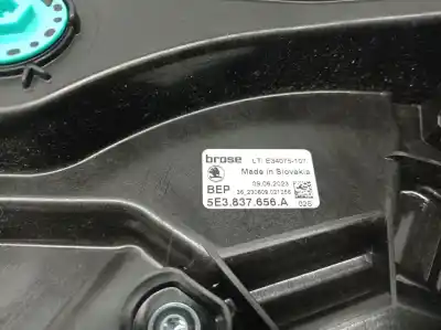 Автозапчастина б/у регулятор переднього правого скла для skoda octavia iv (nx3, nn3) 1.5 tsi посилання на oem iam 5e3837656a  5e3837656a