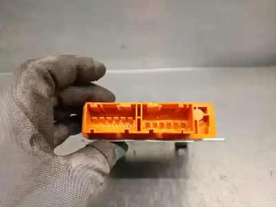 Peça sobressalente para automóvel em segunda mão centralina de airbag por fiat grande punto van (199_) 1.3 jtd multijet (199cxc1a) referências oem iam 51747601  