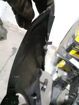 Second-hand car spare part front right fin for renault megane ii (bm0/1_, cm0/1_) 1.5 dci (bm02, bm13, bm2a, cm02, cm13) oem iam references 7701477187  7701477187