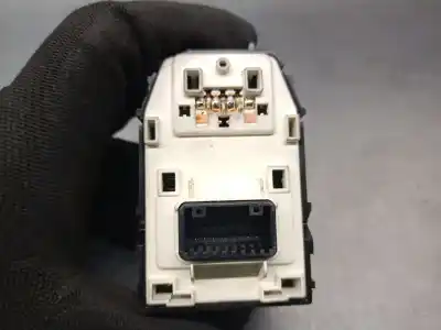 Second-hand car spare part rearview side mirror switch for kia stonic (yb) 1.0 t-gdi oem iam references 4d64801160  93530h8000